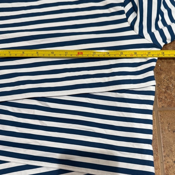 J McLaughlin Catalina Nicola Tiered Dress Medium M Striped Nautical Seashells - Picture 4 of 7